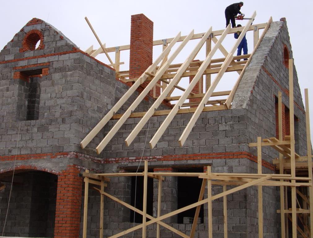 Реконструкция крыши частного дома. Утепление крыши